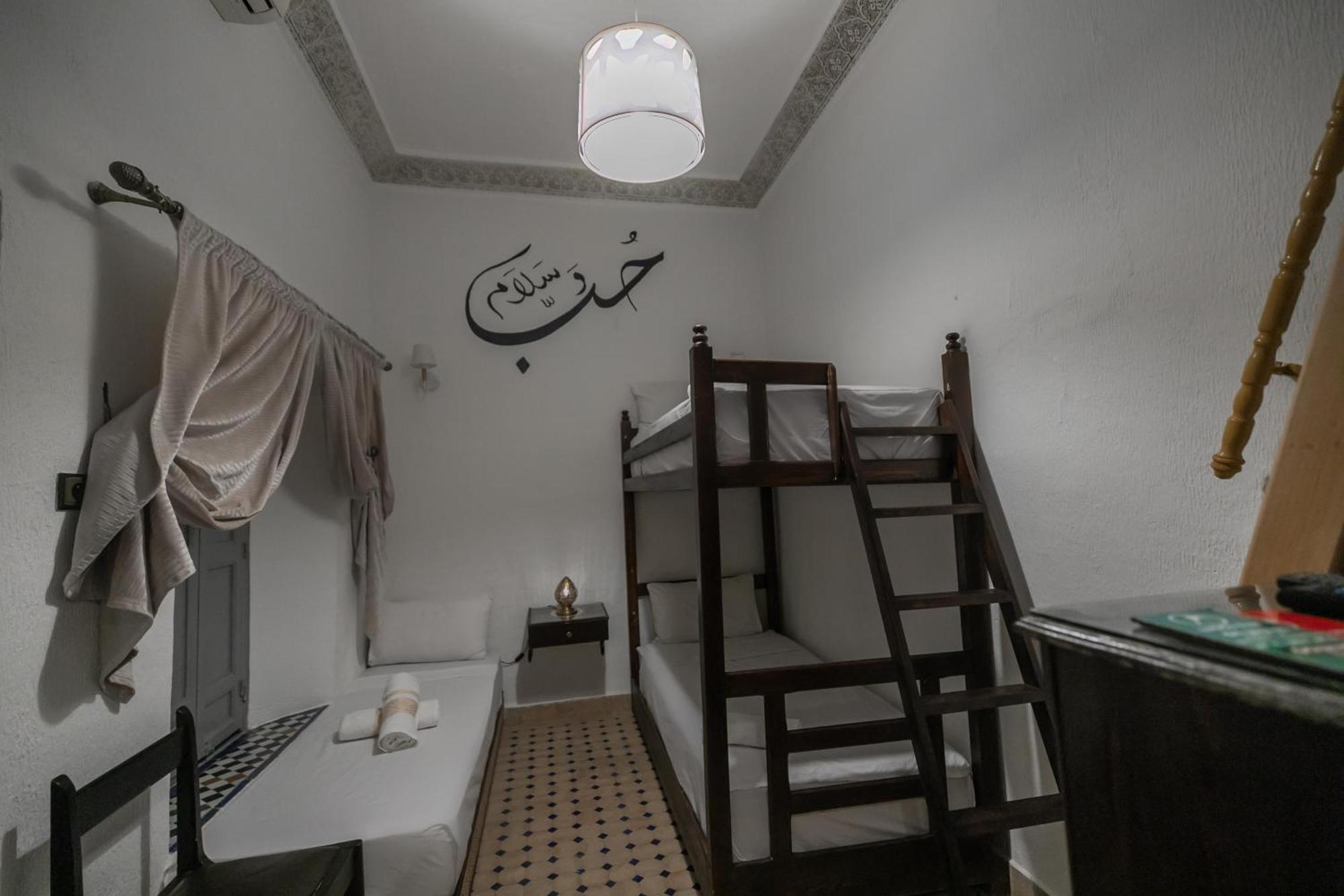 Riad Nayum フェズ エクステリア 写真